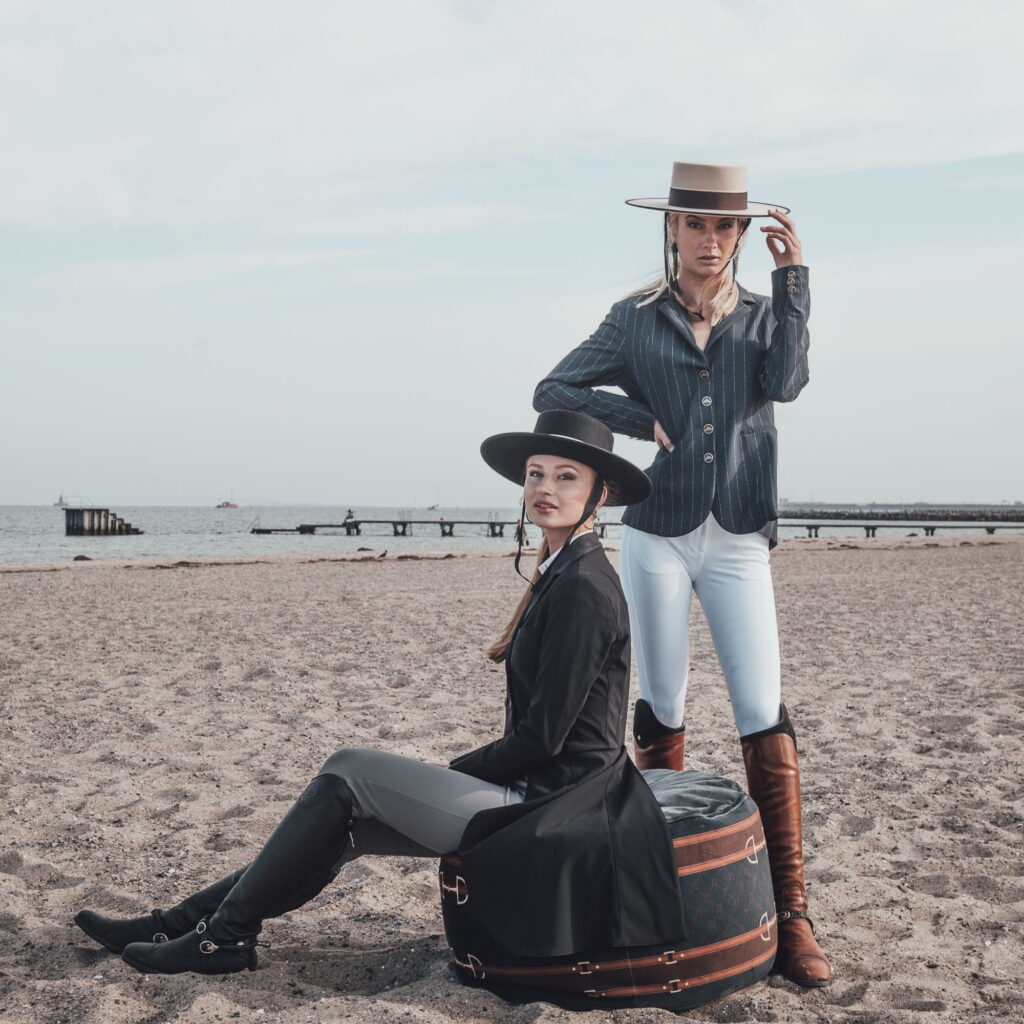 Ryttere på stranden