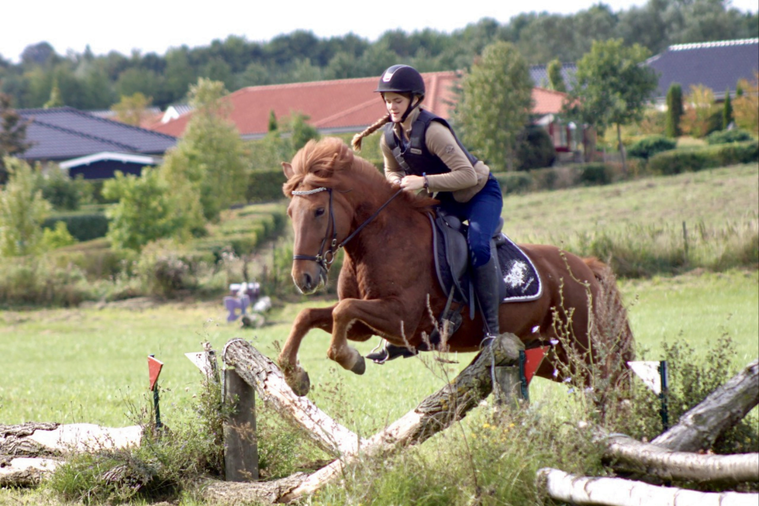 Christine og Kiljan rider Alrid