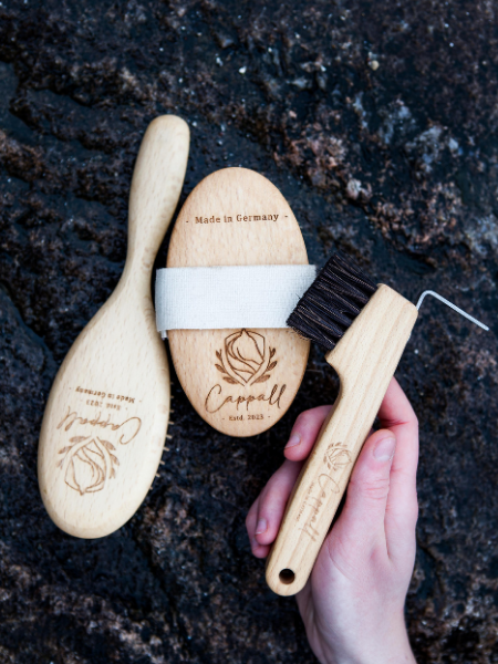 tre uundværlige produkter til den daglige pleje af hesten fra cappall. foto cappall