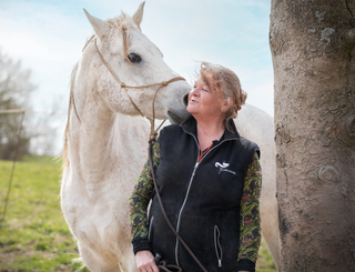 dorte christiansen er stifter af firmaet emotionel body og arbejder med hesteguidet terapi samt psykoterapi. foto privat