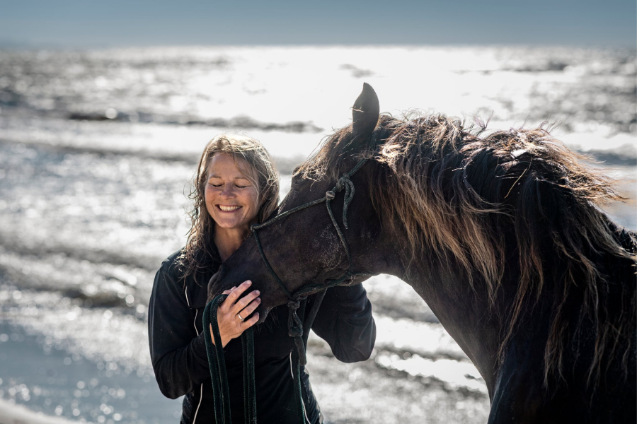 marianne florman er uddannet se traumeterapeut og hjælper adskillige ryttere med traumer efter voldsomme oplevelser. foto anders clausen (1)