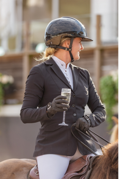 champagne challenge er en del af falsterbo icelandic power programmet, hvor ryttere og heste viser deres gangarter og præcision frem i en festlig atmosfære. foto orange studio 2025